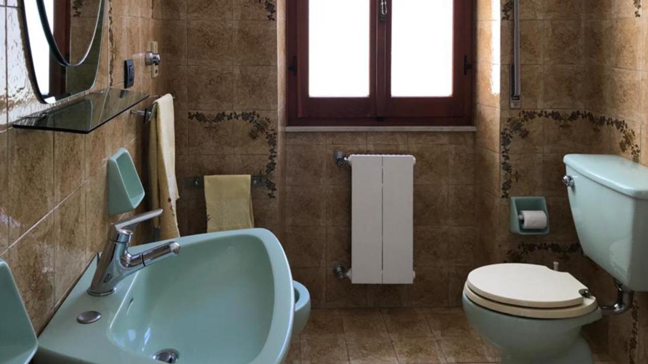 Casa Vacanze Zarinu Orgosolo Exterior foto
